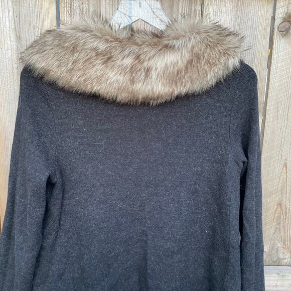 Anthropologie Moth Button Down Faux Fur Sweater Tunic Cardigan Gray Small - Picture 6 of 10